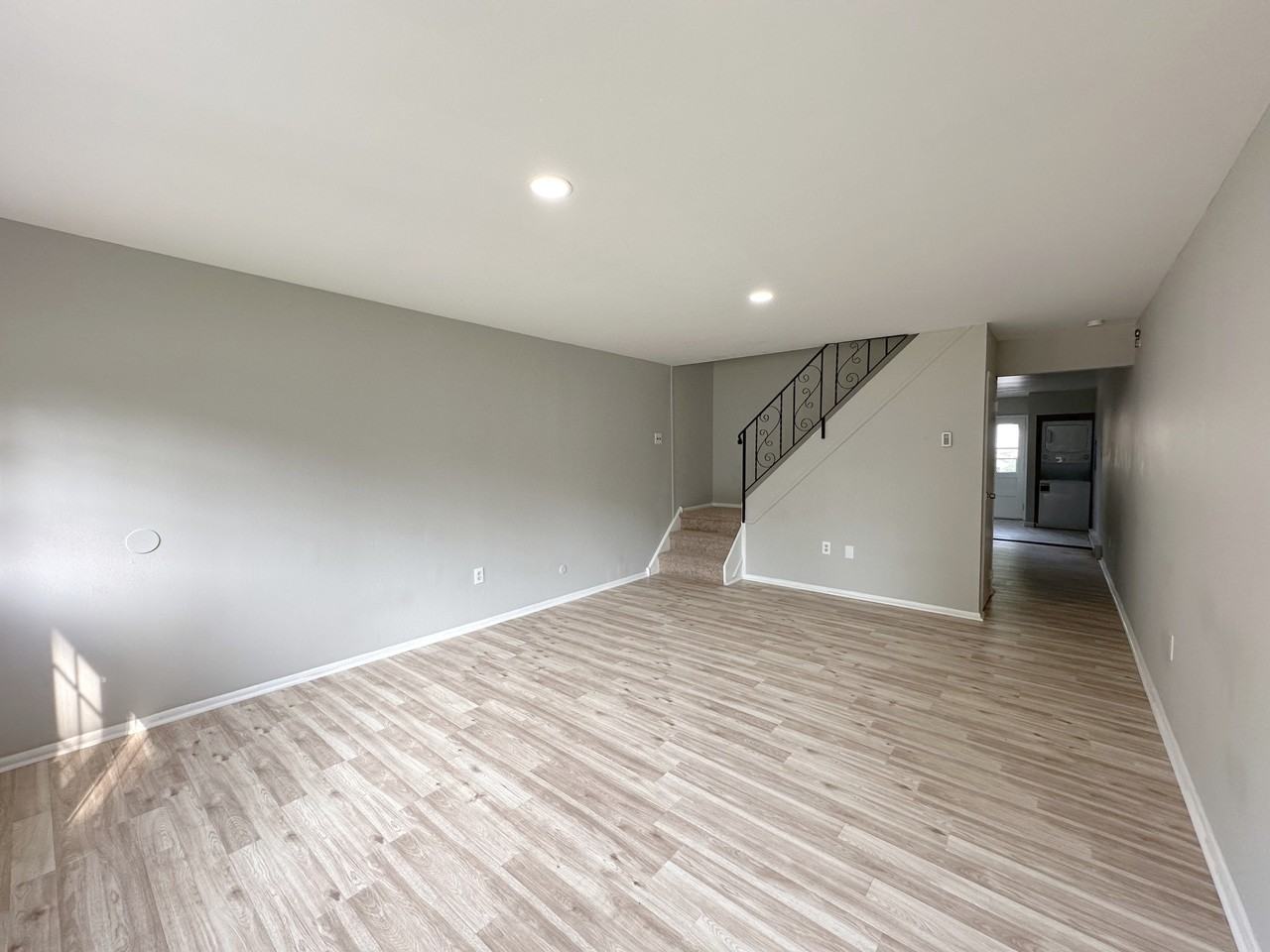 Woodland Manor Apartments - Photo 6 of 22