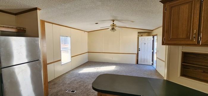 174 Princess Ln - Photo 3 of 11