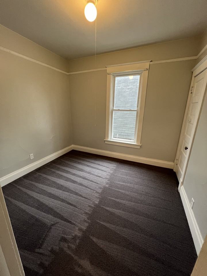 1624A W Washington St - Photo 3 of 21