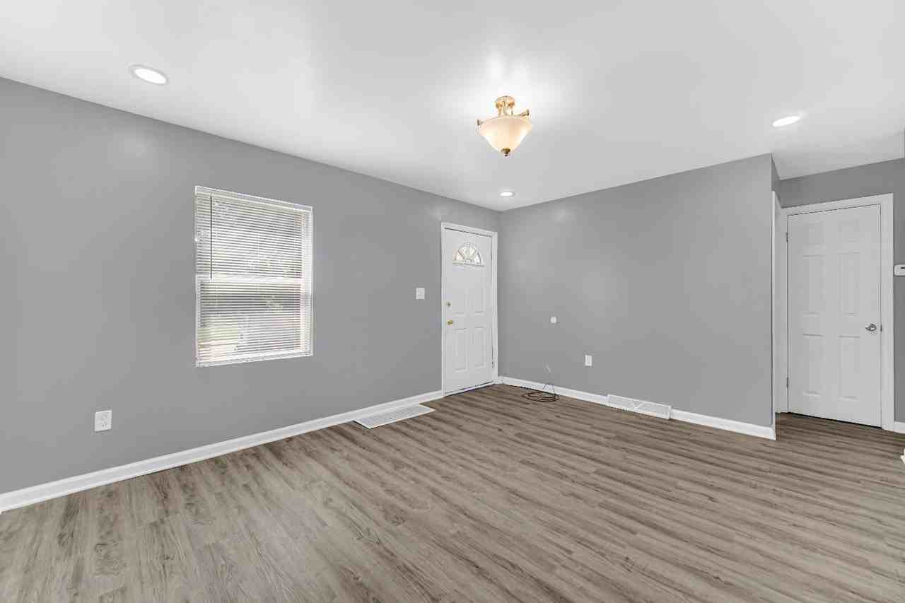 2237 Ohio St #NA - Photo 2 of 15