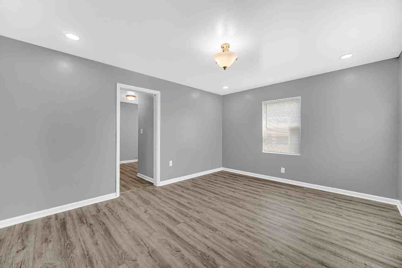 2237 Ohio St #NA - Photo 3 of 15