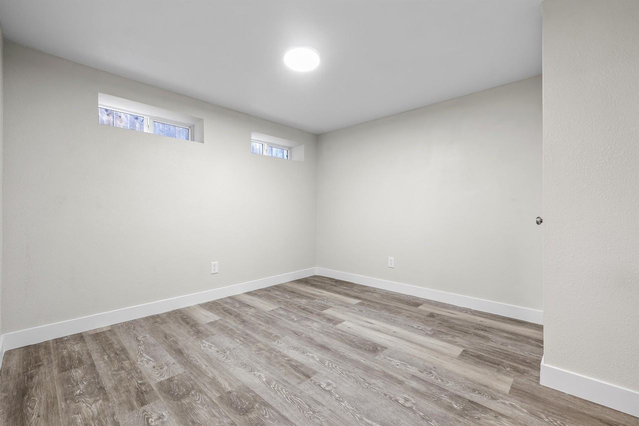 4204 51st St #B - Photo 7 of 21
