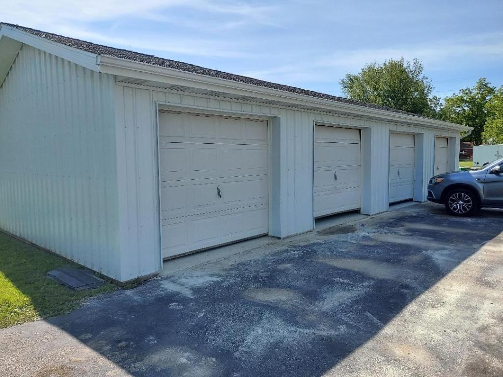 914 North Main Street - Photo 2 of 11