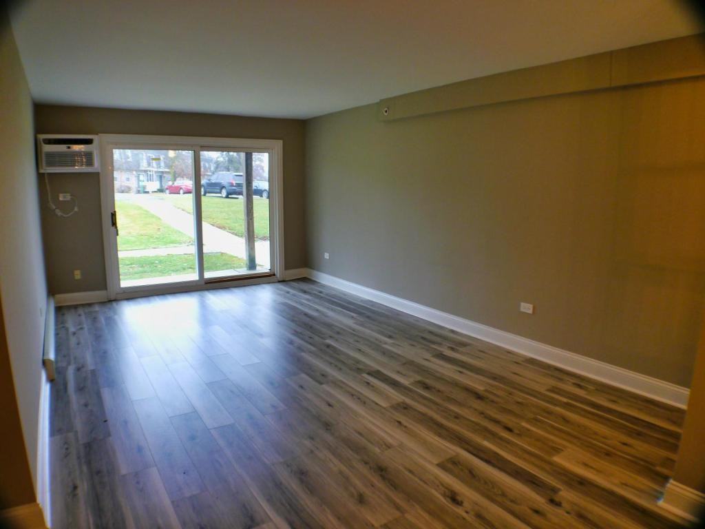 8569 W 101st Ter - Photo 3 of 14