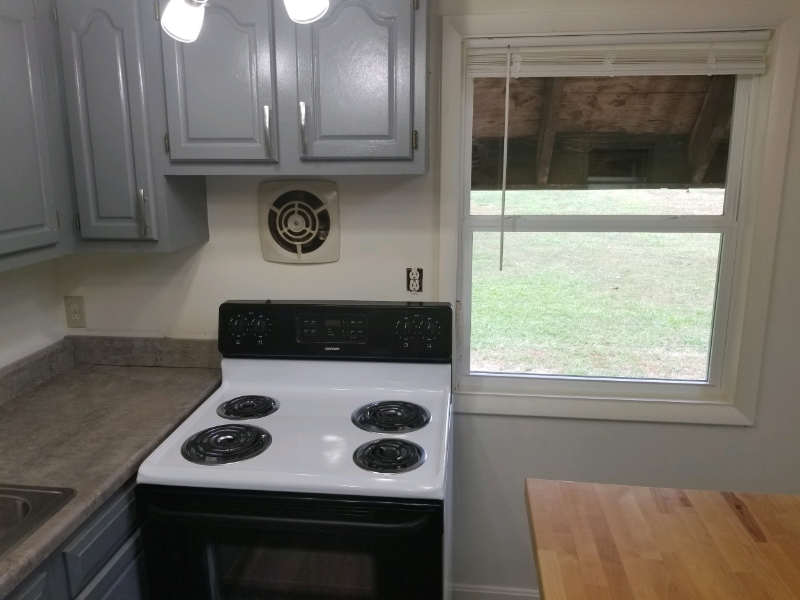 208 Potomak Trl - Photo 3 of 9