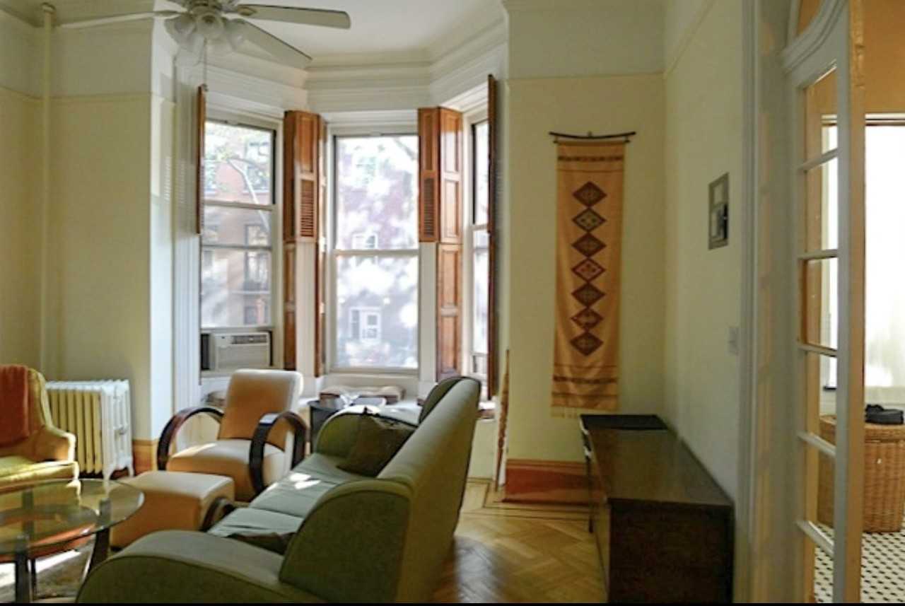 183 Congress St #2R - Photo 2 of 10