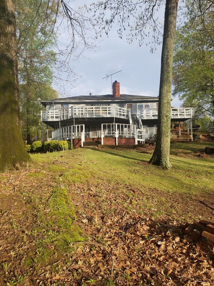 5041 E Shore Dr #1 - Photo 4 of 14