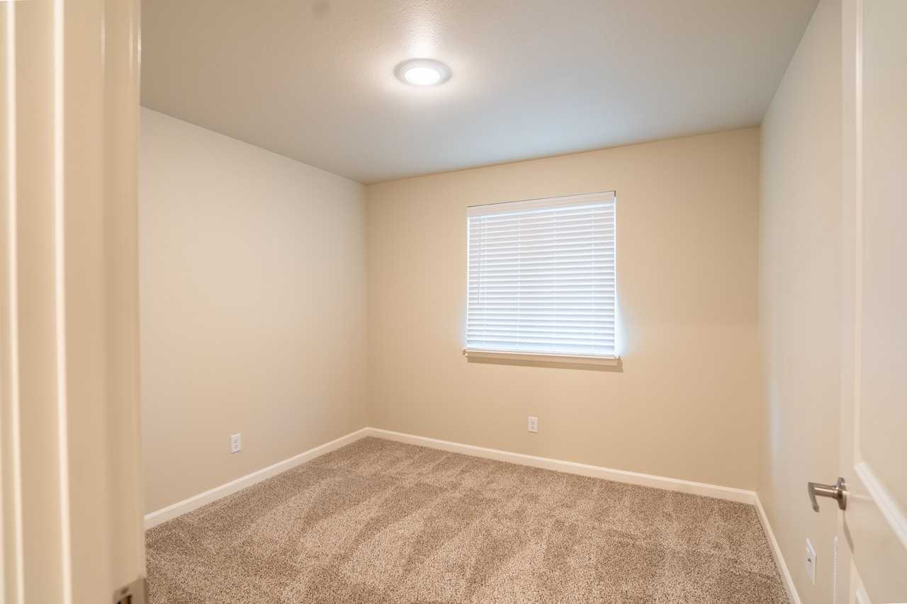 1041 Schurman Drive South - Photo 5 of 50