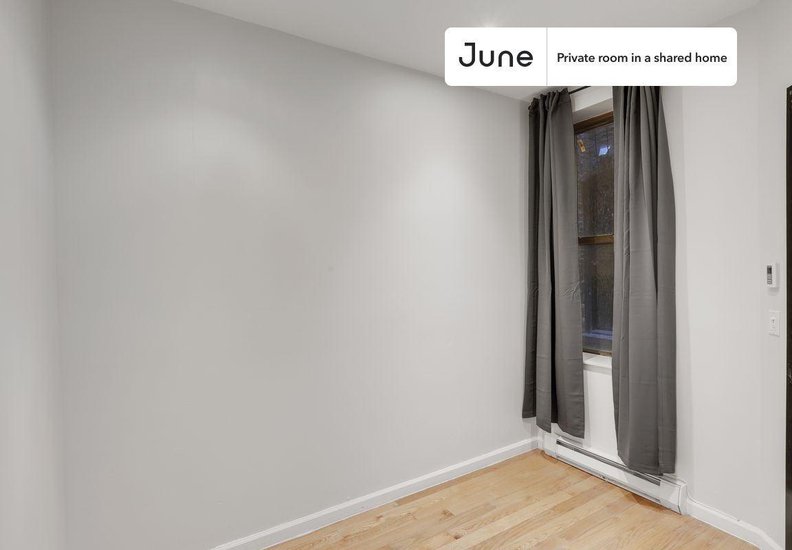 342 Manhattan Ave #C - Photo 2 of 15