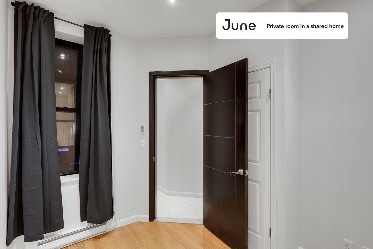 342 Manhattan Ave #C - Photo 4 of 15