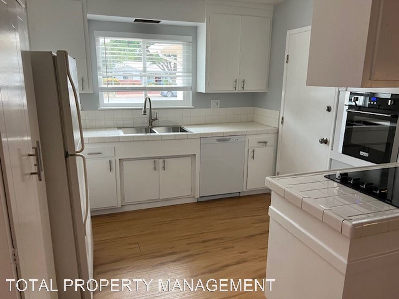 6247 Rainbow Dr - Photo 2 of 12