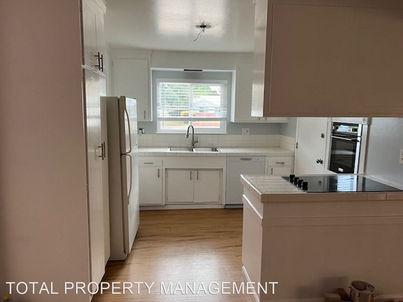 6247 Rainbow Dr - Photo 3 of 12