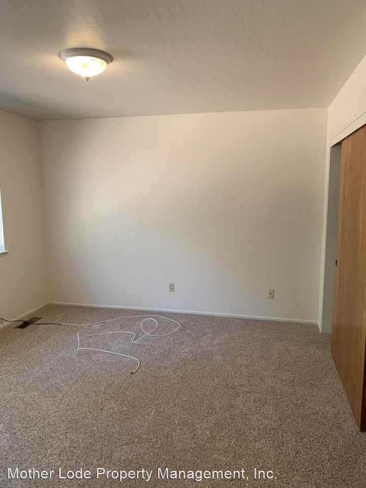 41/43 Gatewood Drive - Photo 3 of 8