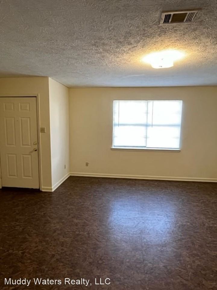 Renovated 3 Bedroom 2 Bath Apartment Unit for Rent! - Photo 3 of 10