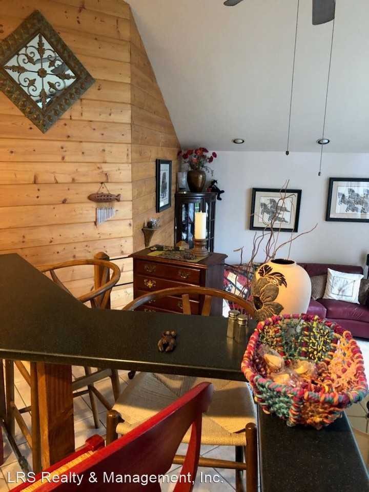 1132 Highland Heights Ln - Photo 2 of 40