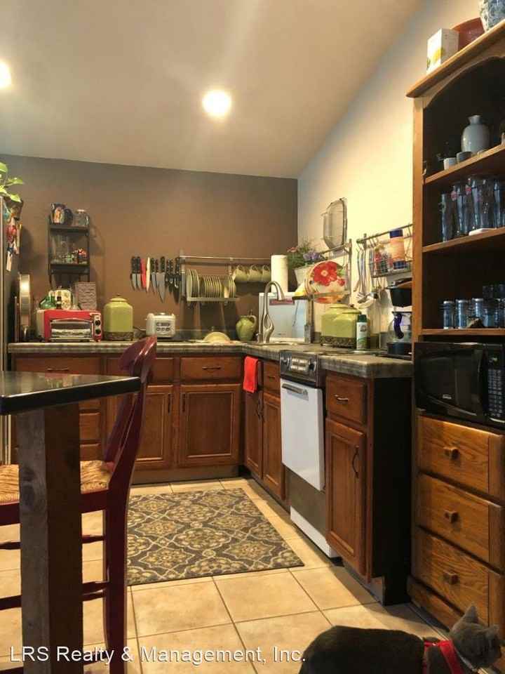 1132 Highland Heights Ln - Photo 3 of 40