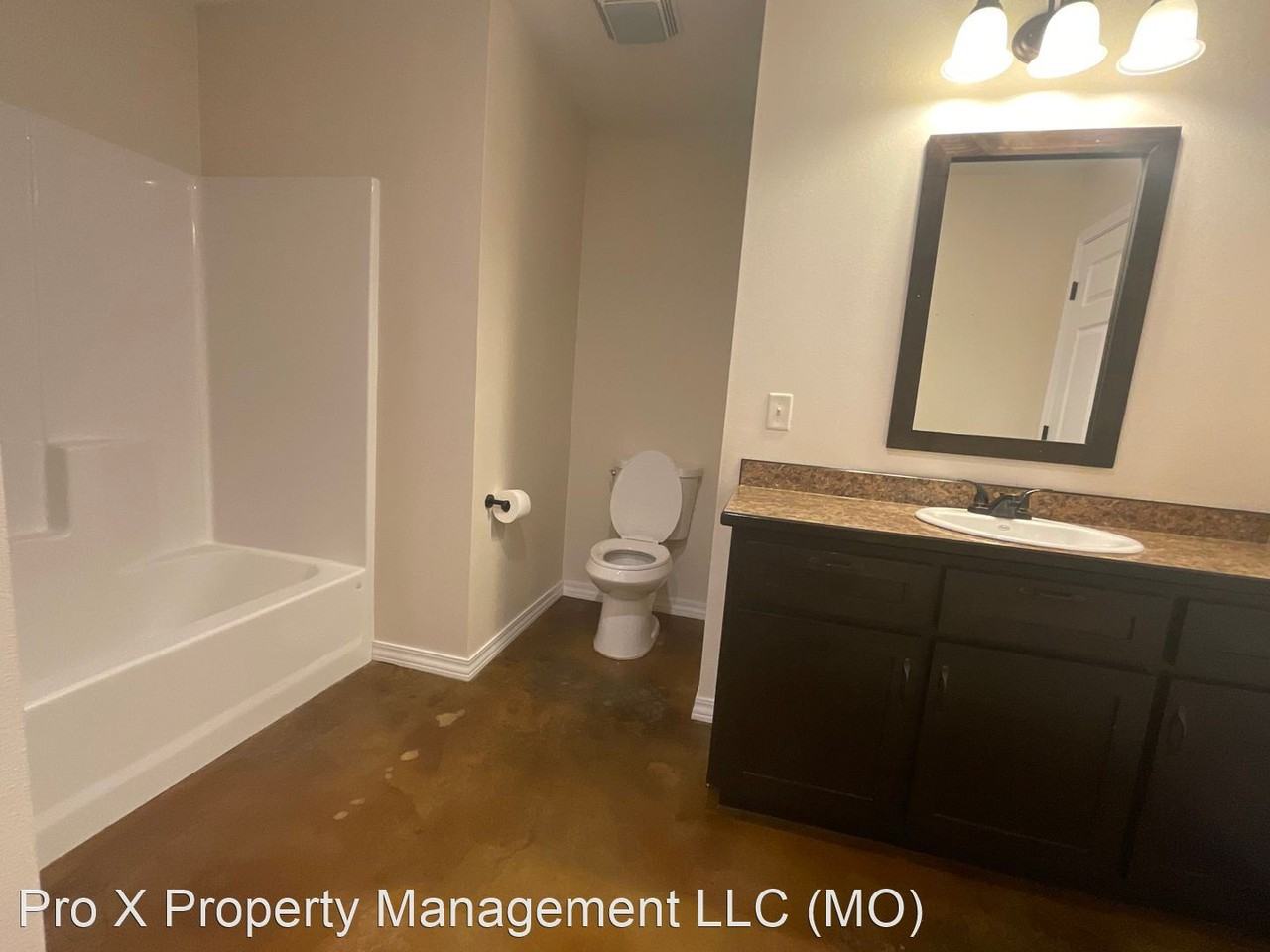 Easton Duplexes - Photo 3 of 15