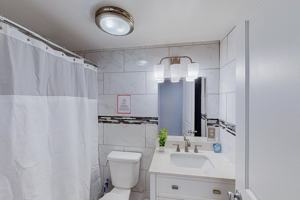 featured image of Woodhill Ln