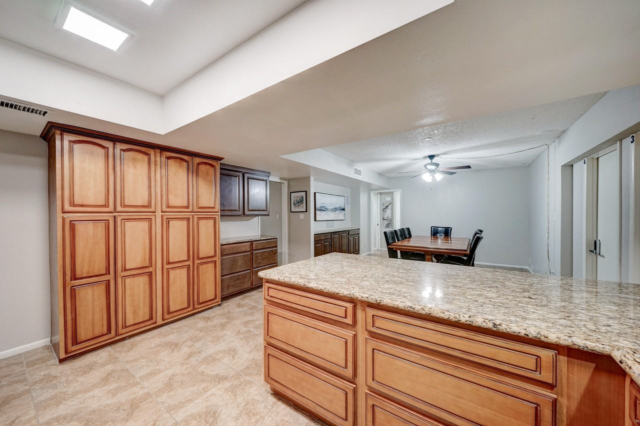 W Morten Ave - Photo 5 of 20