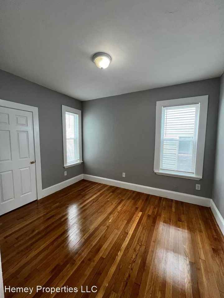 38 Cobden Street - Photo 3 of 9