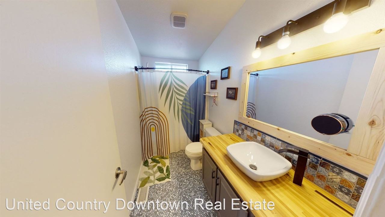 2505 Silver Dollar Loop Ne - Photo 3 of 19