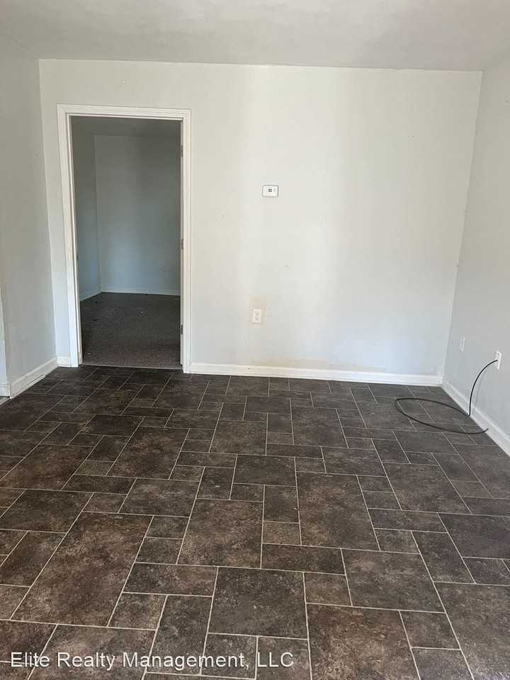 1829H Calhoun St - Photo 2 of 3