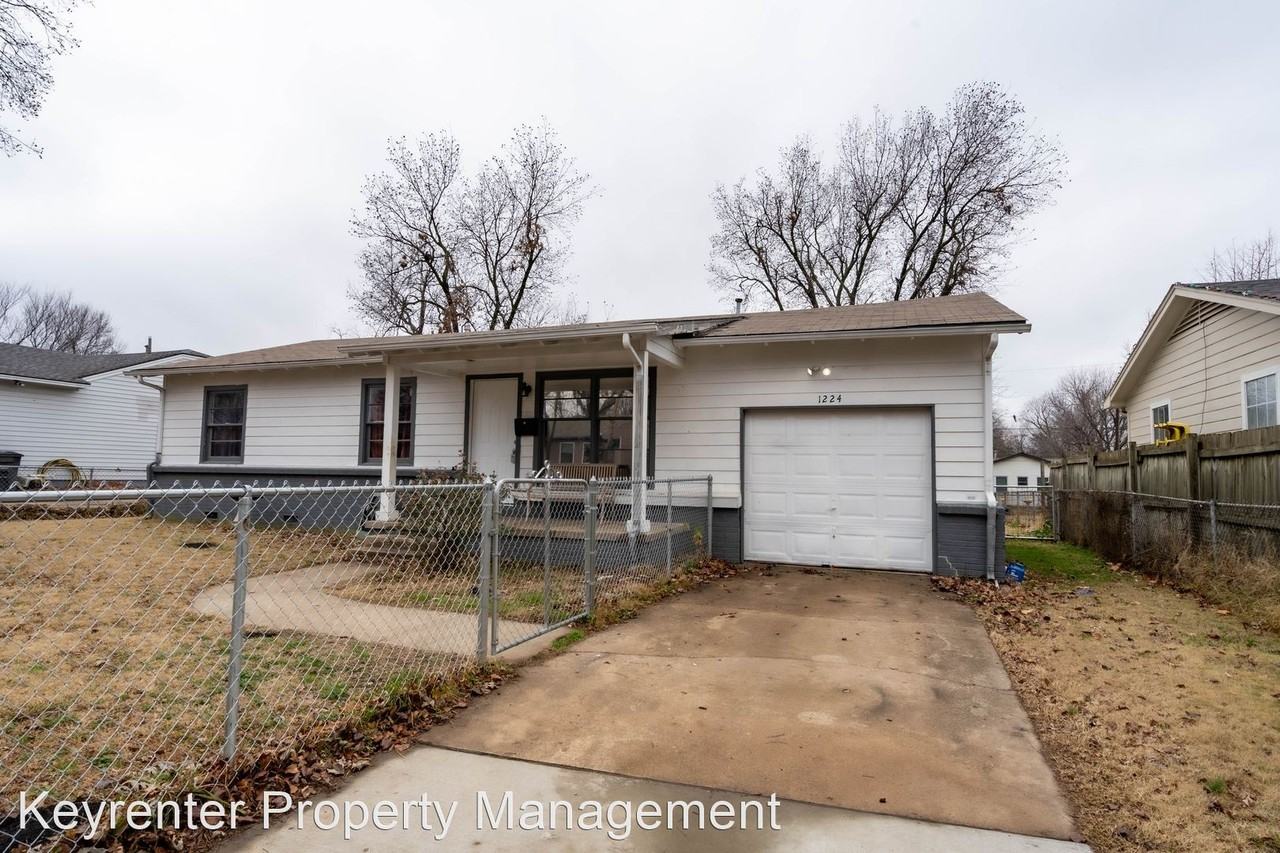 1224 N Toledo Ave - Photo 2 of 13
