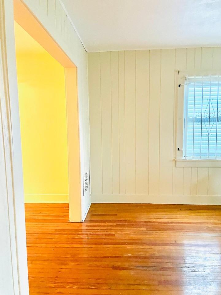 66 Evelyn Pl - Photo 3 of 9
