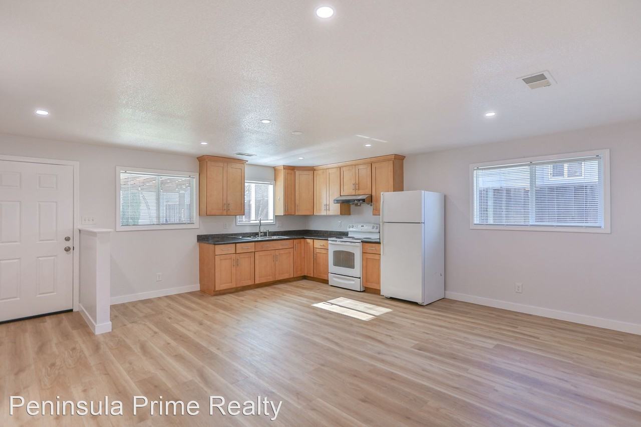 3415 Hoover St - Photo 3 of 7