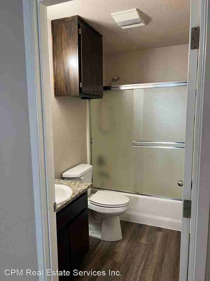 2 Bedroom 1 Bathroom Apartment with Laundry Hook-ups & 1 Car Garage - Photo 3 of 13