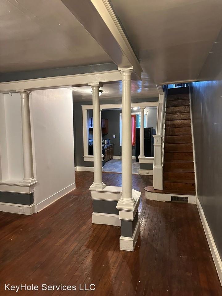 411 S Bentalou St - Photo 2 of 16