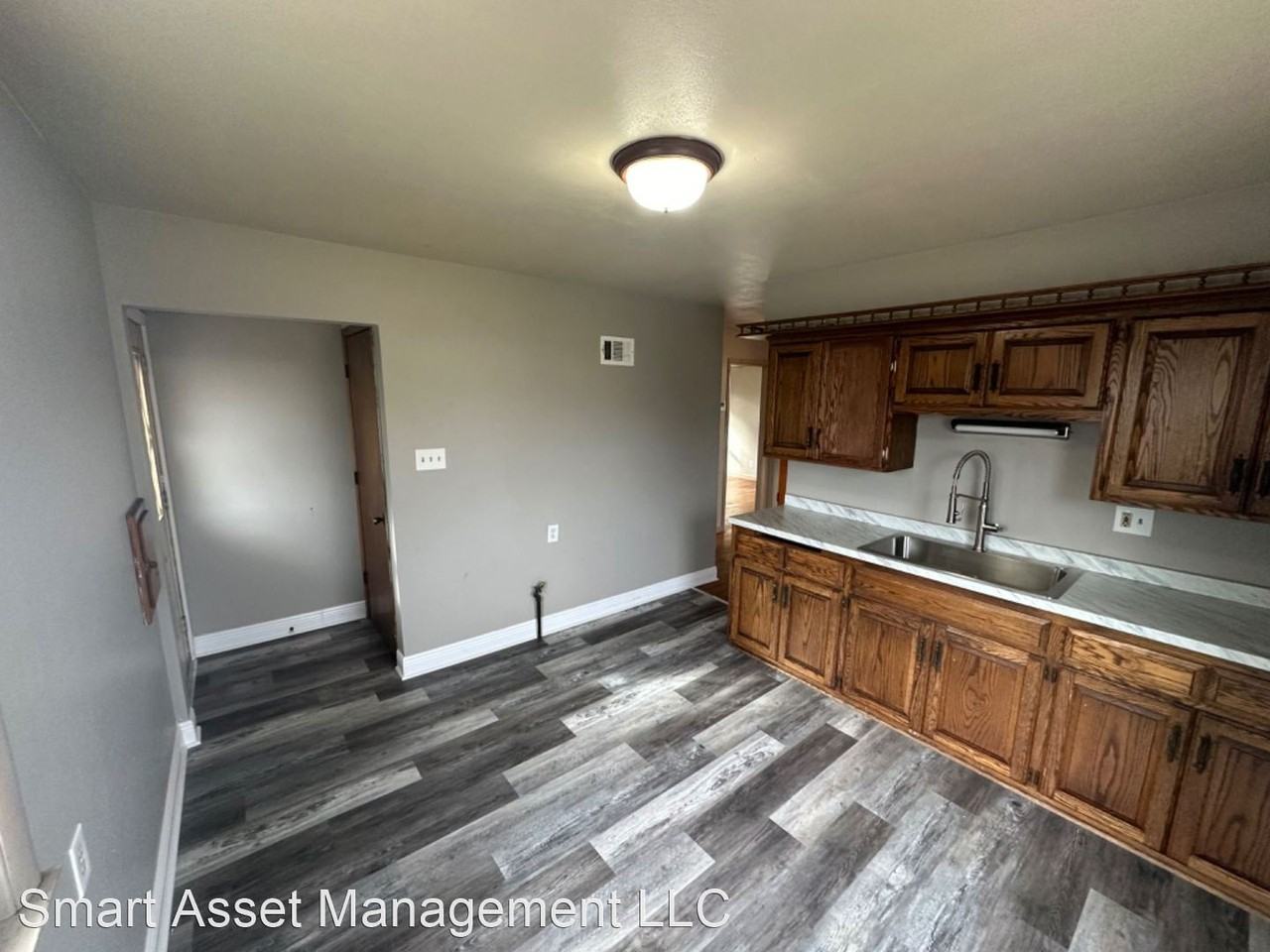 7356 W Potomac Ave - Photo 3 of 10