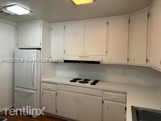 2801 Segovia St - Photo 2 of 11