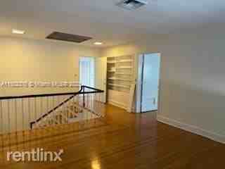 2801 Segovia St - Photo 3 of 11