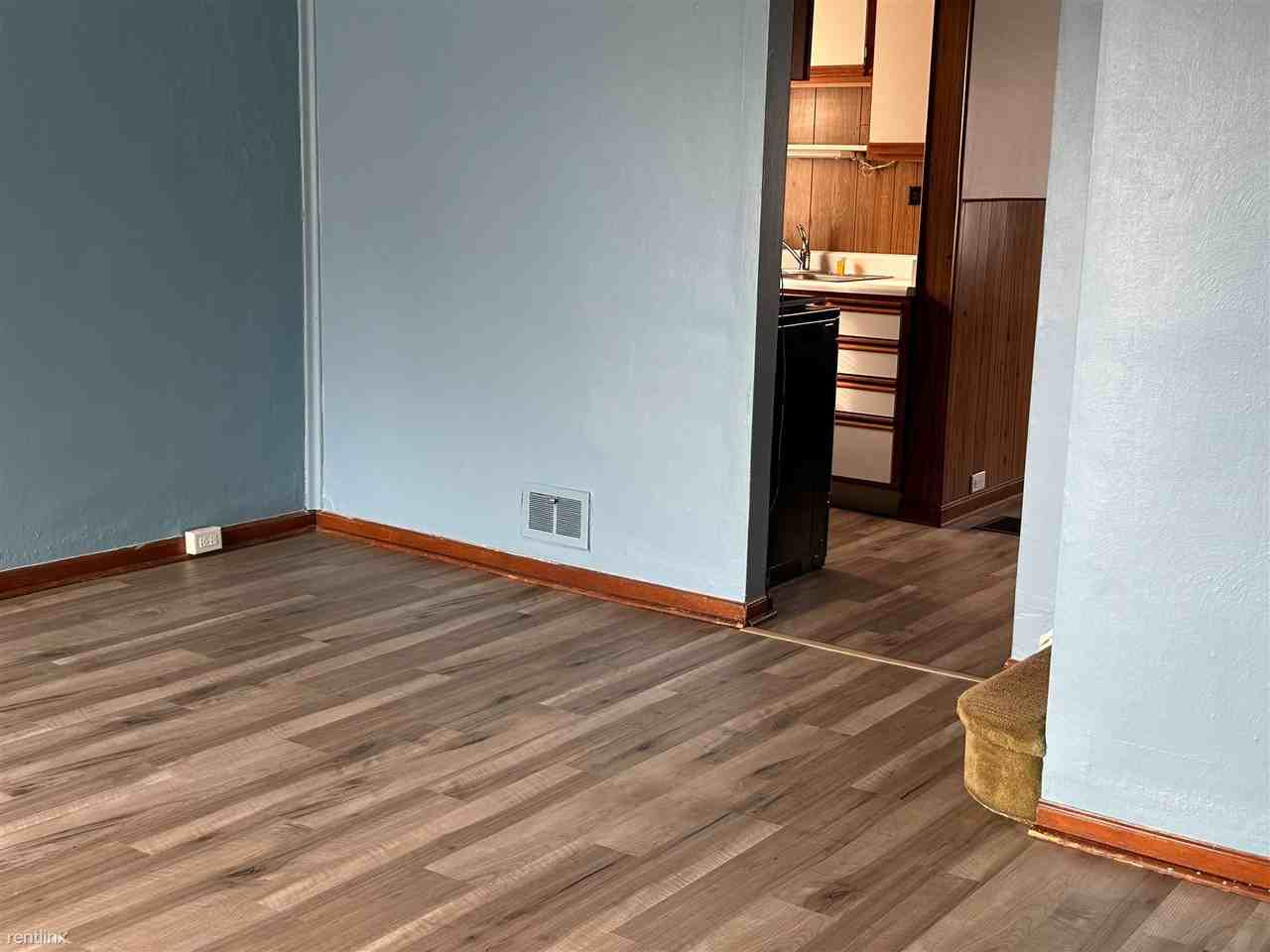 169 8th St - Photo 3 of 19