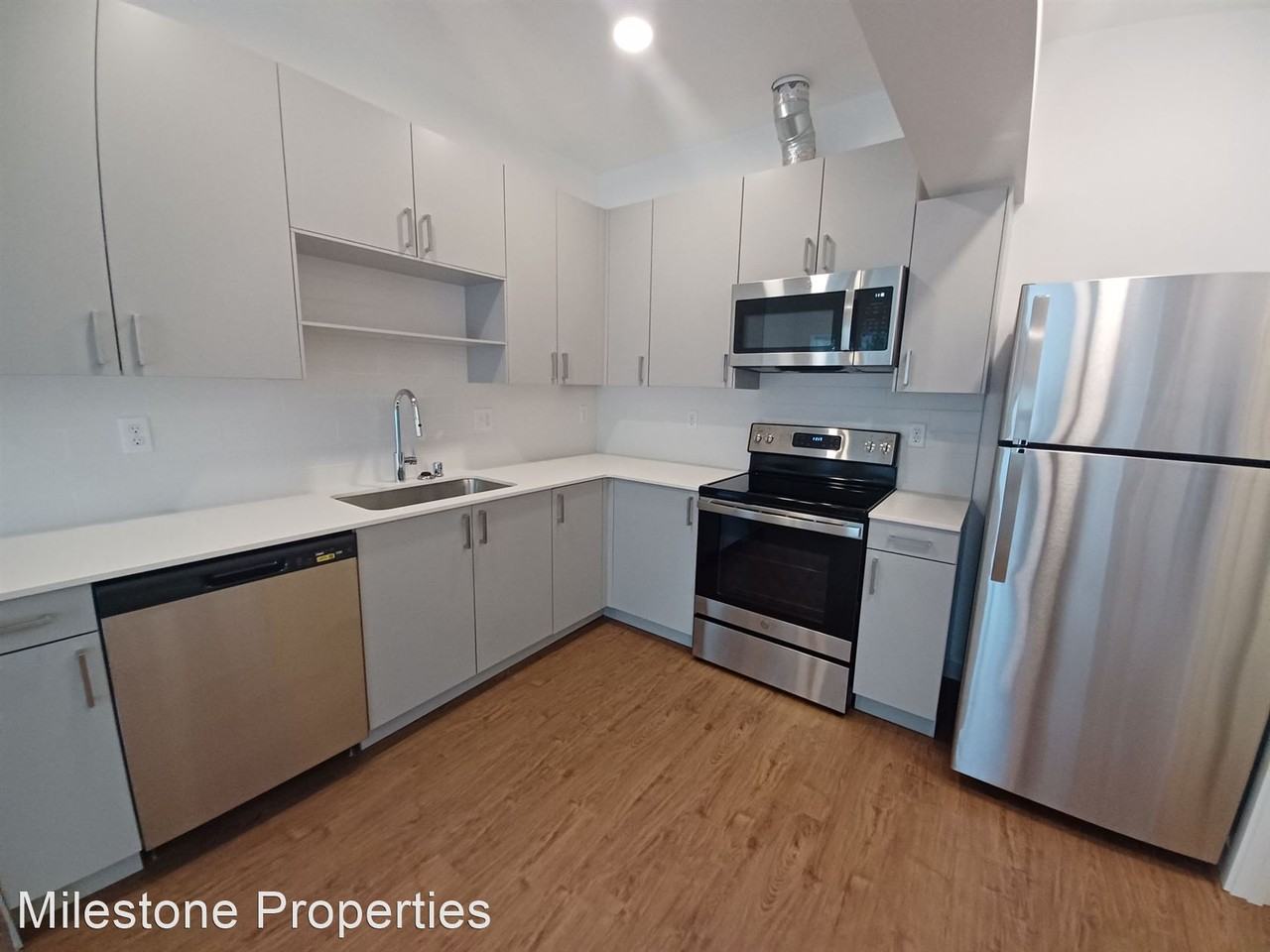 Bon Vista Apartments - Photo 3 of 13