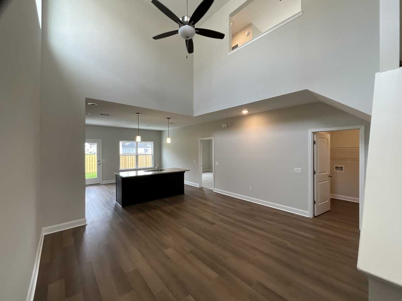 861 Grayson Ave - Photo 2 of 11