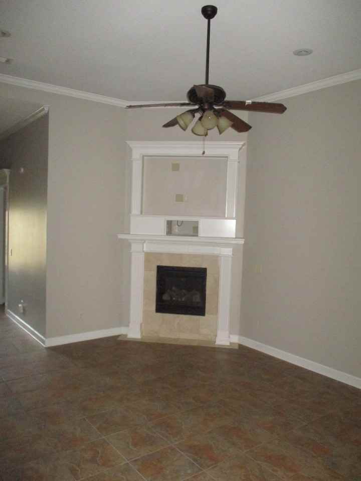 11305 Shady Grove Rd - Photo 2 of 15