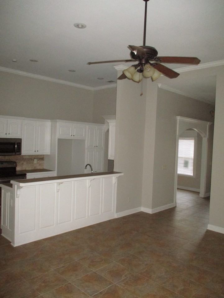 11305 Shady Grove Rd - Photo 3 of 15