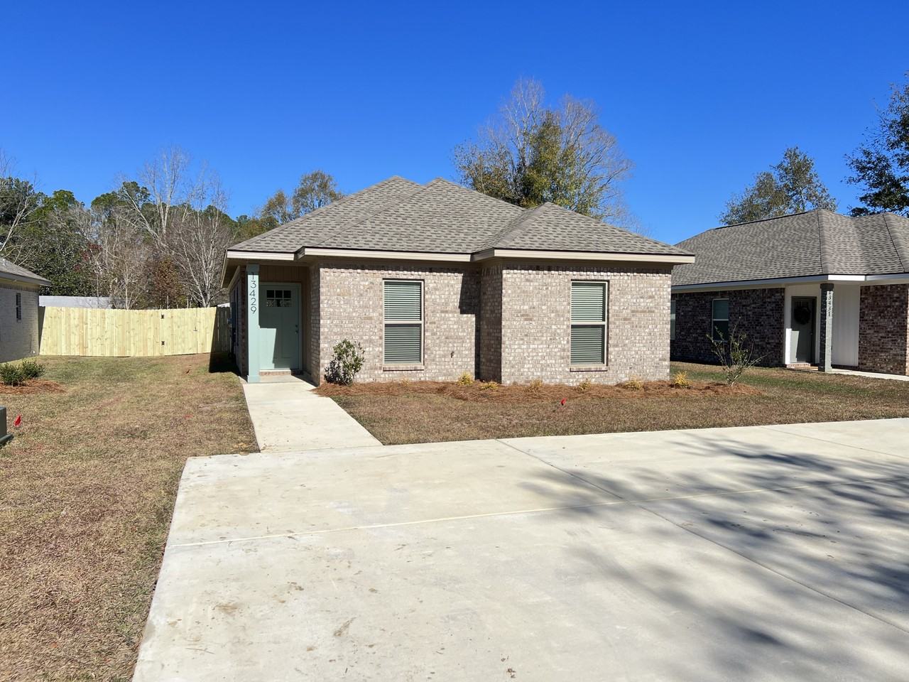 13429 Lilac Ln - Photo 2 of 16