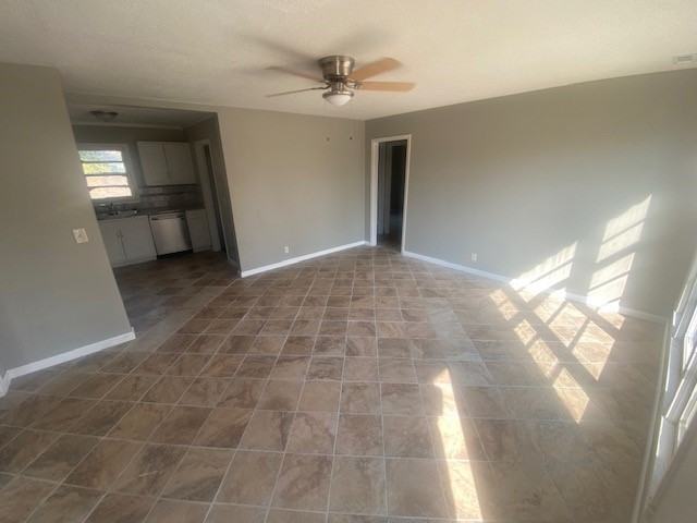 614 W Blake St - Photo 2 of 14