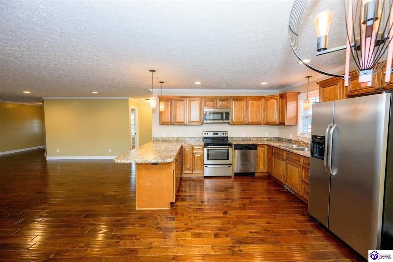 324 Graceland Trl - Photo 4 of 21