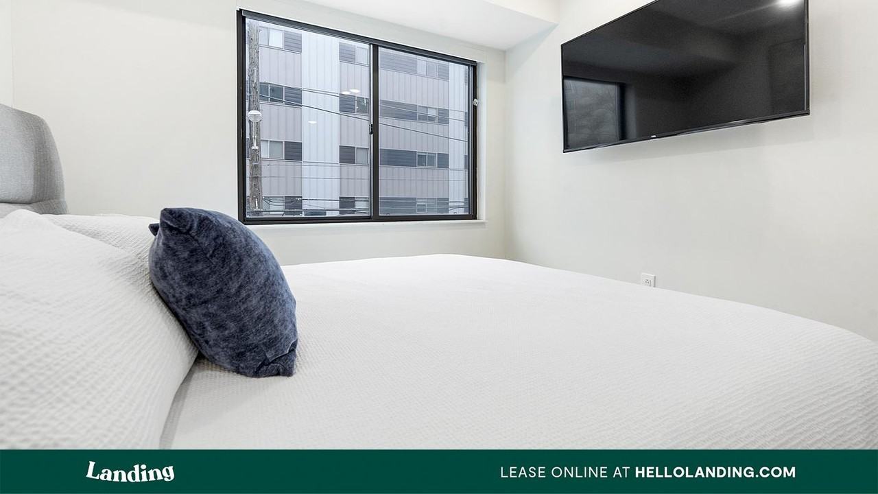 4419 Ludlow St - Photo 2 of 47