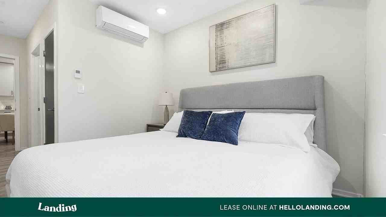 4419 Ludlow St - Photo 5 of 47