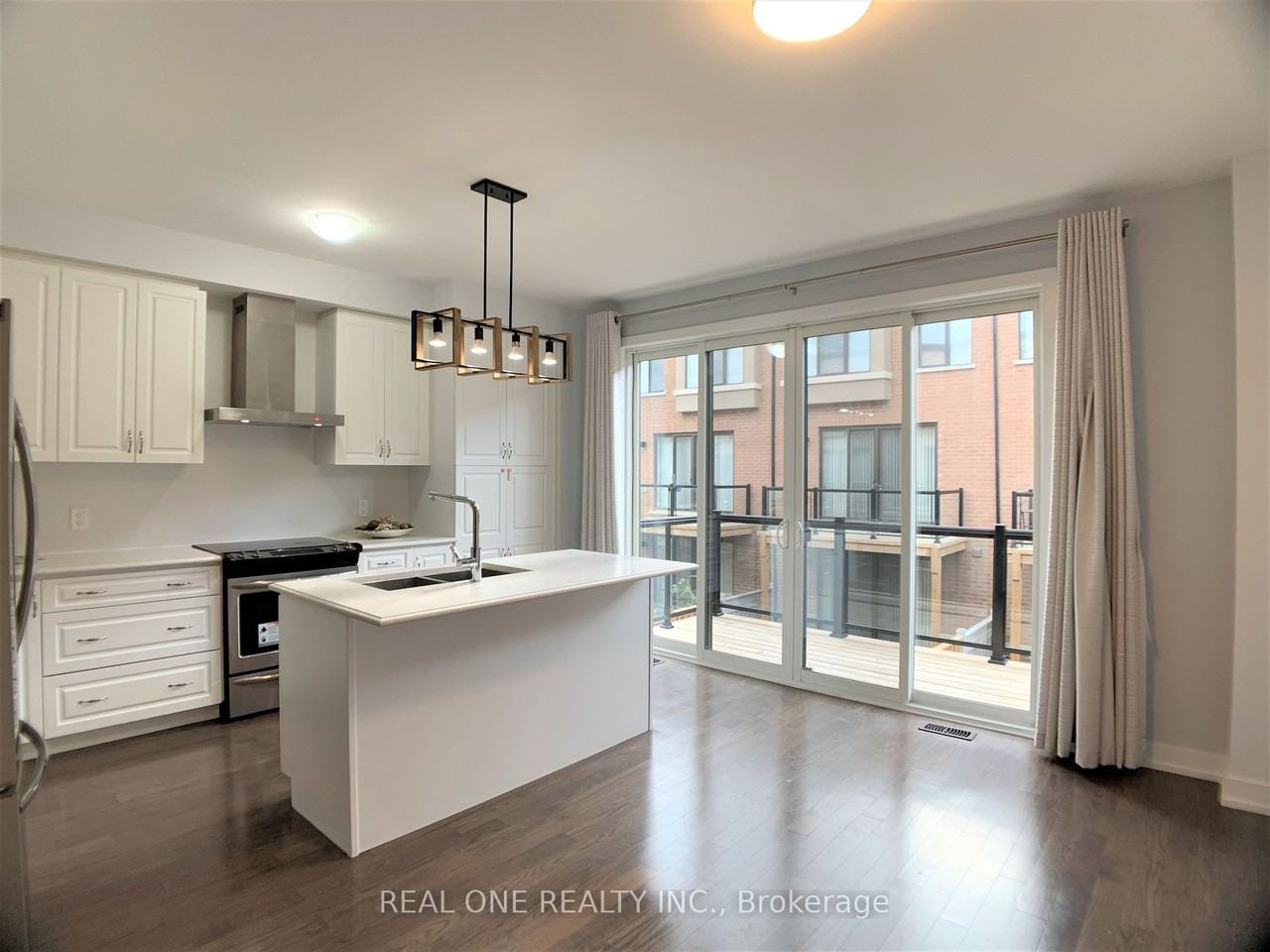 170 Selkirk Drive - Photo 2 of 11