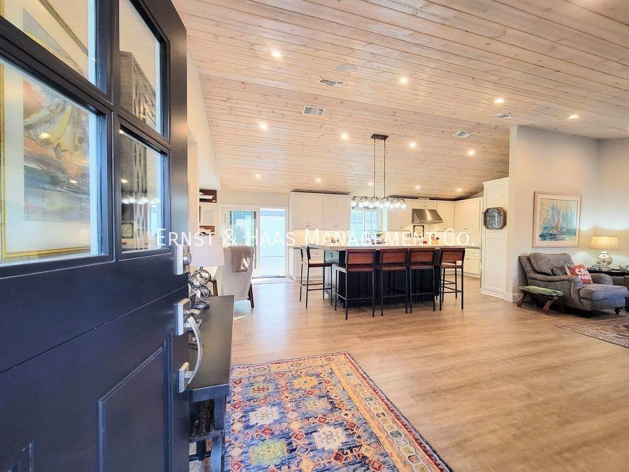 3342 Saint Albans Dr - Photo 3 of 34