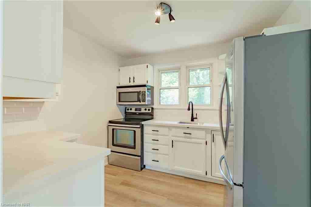 5920 Silverwood Crescent - Photo 3 of 4