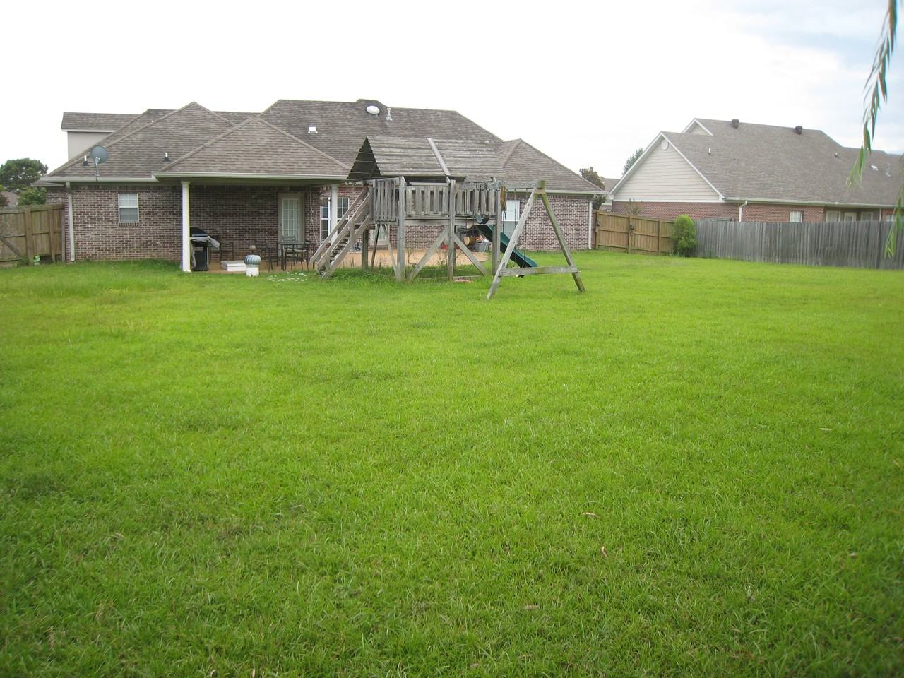 2008 Brookstone Pl #2008 - Photo 3 of 13