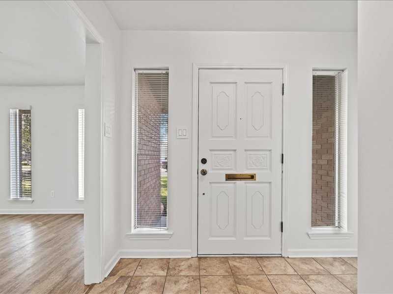 2706 E Palm Cir #NA - Photo 2 of 42