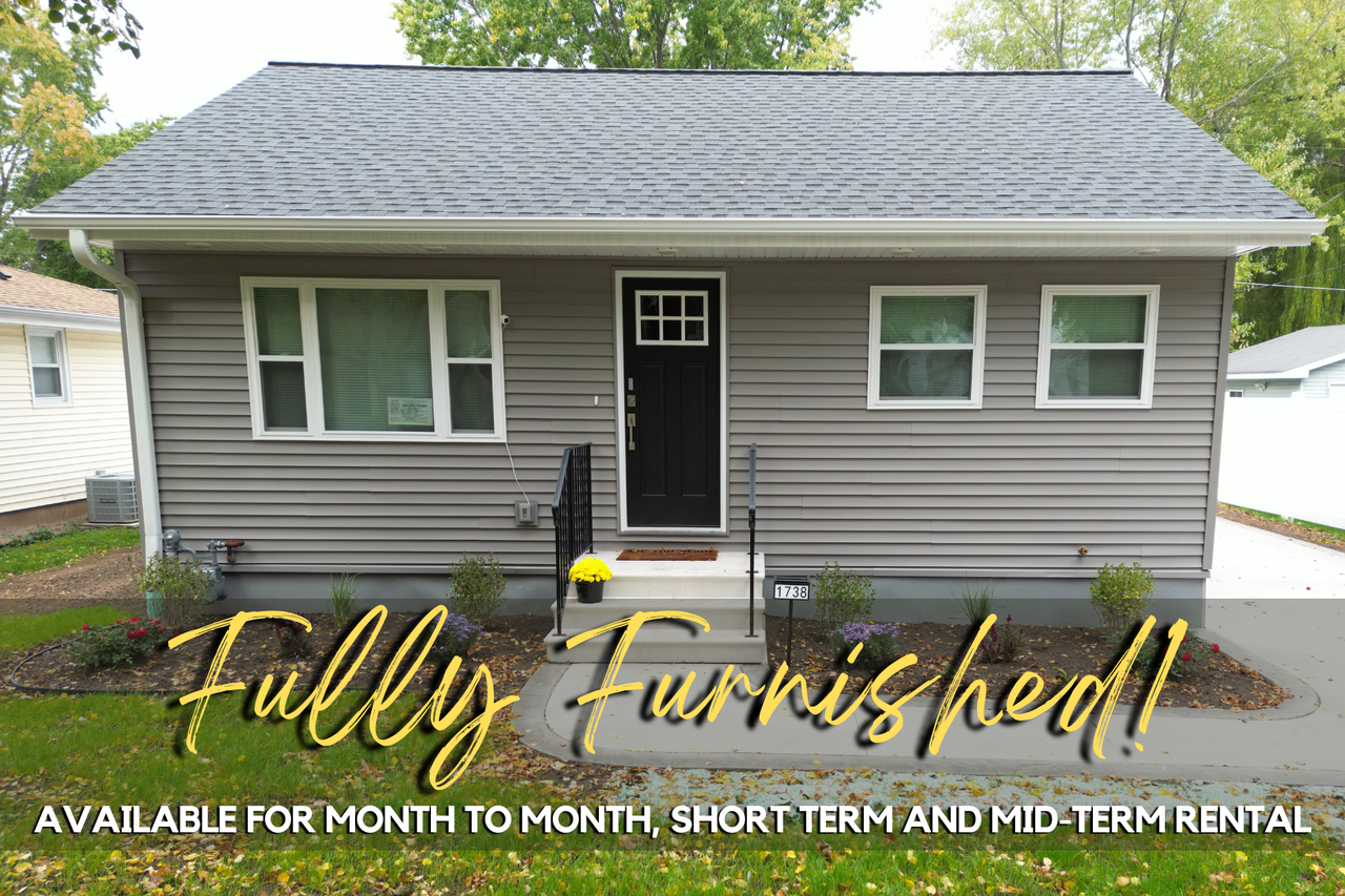 1738 11th Ave NA, Green Bay, WI 54304 2 Bedroom House for 2,950/month